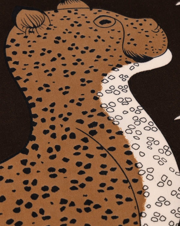 Sanaa Sjaal – Leo Cream Dark Brown