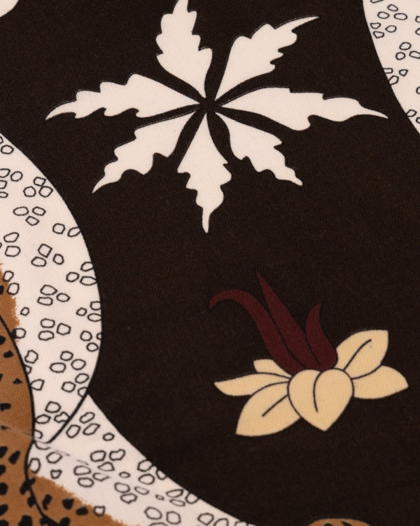 Sanaa Sjaal – Leo Cream Dark Brown