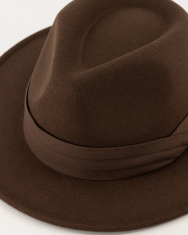 Callum Hoed – Dark Brown