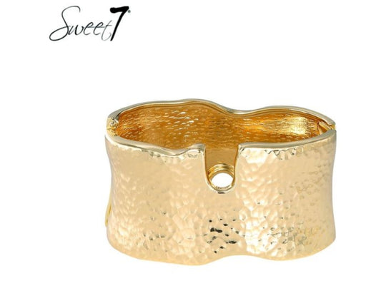 Sweet7 Bangle Armband Goud met Inkepingen - 18 cm