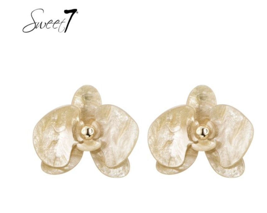 Sweet7 Glitterbloem Oorbellen – Beige