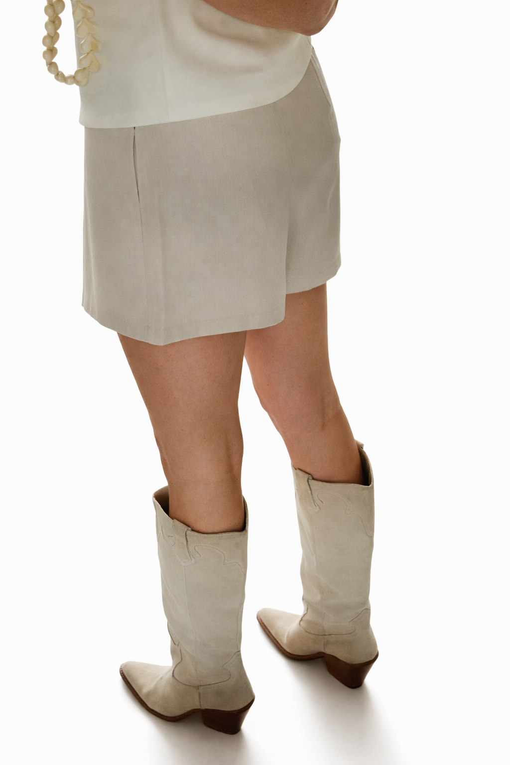Short Gia – Light Beige